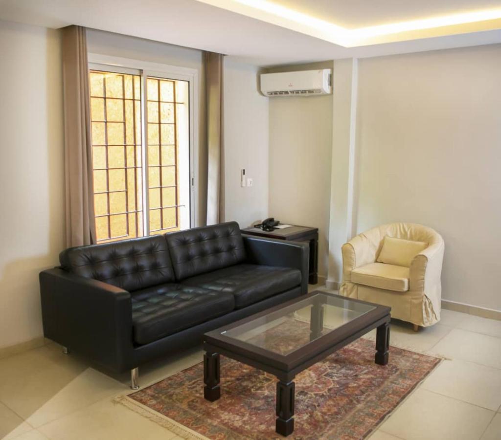 Riad Prince Louis Yaoundé Kültér fotó