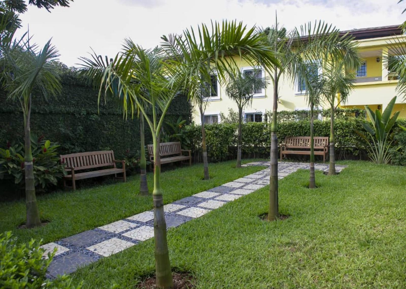 Riad Prince Louis Yaoundé Kültér fotó